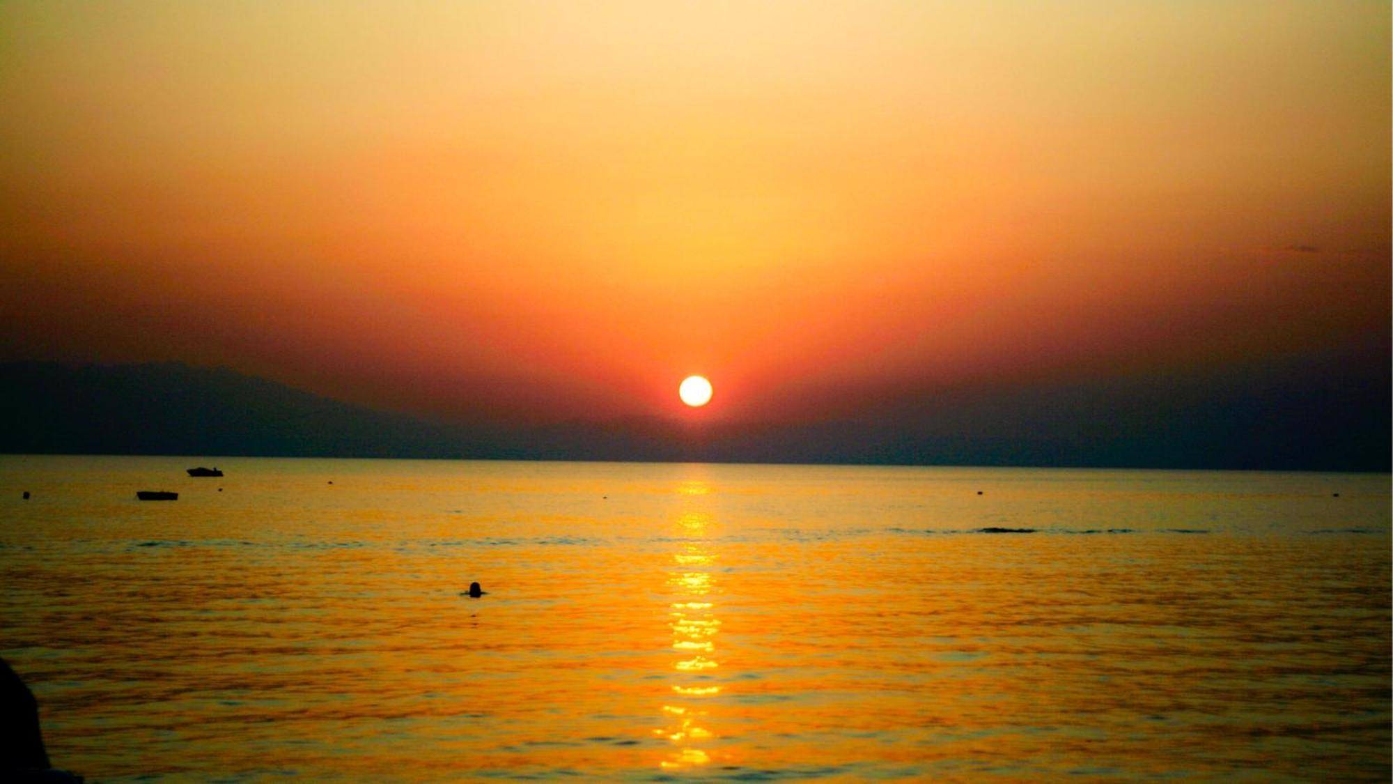 Apartment Sunset Amazing Sea View- With Fireplace -starlink Wifi *